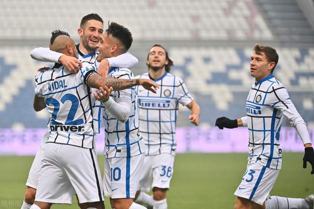  梅斯客场爆冷掀翻里昂终结对手联赛不败纪录  